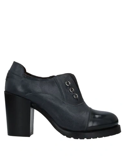 Le Ruemarcel Ankle Boot In Dark Blue