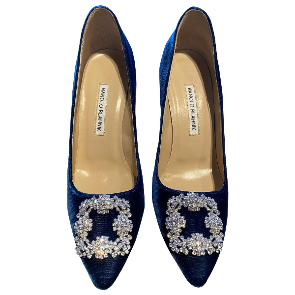 Pre-Owned Manolo Blahnik Hangisi Blue Velvet Heels | ModeSens