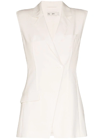 Xu Zhi Frayed Sleeveless Waistcoat In White