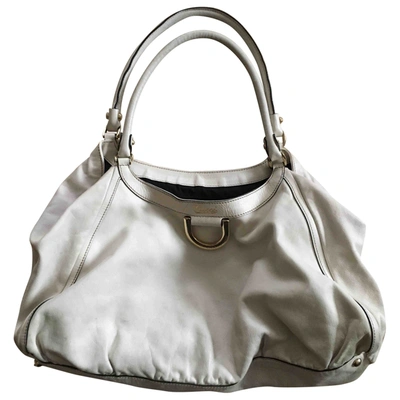 Pre-owned Gucci Sukey Leather Handbag In White