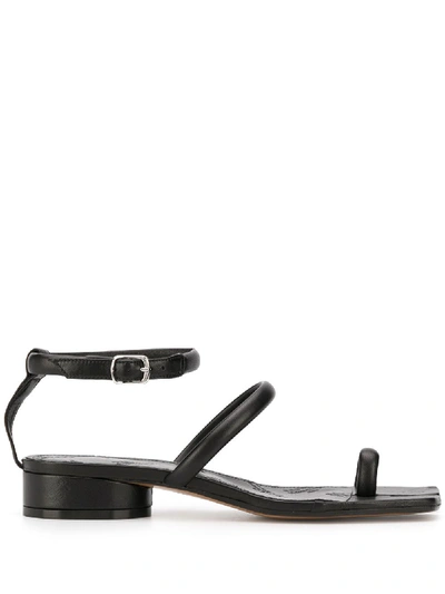 Maison Margiela Tabi Leather Sandals In 黑色