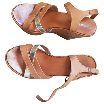 Pre-owned Gerard Darel Leather Sandals In Brown