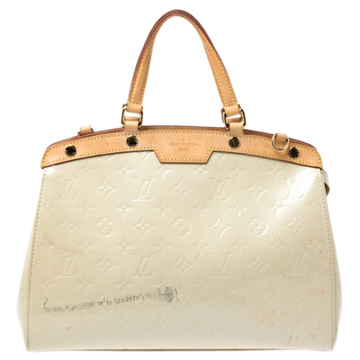 Pre-owned Louis Vuitton Perle Monogram Vernis Brea Mm Bag In White