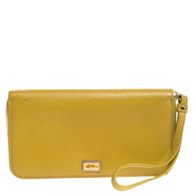 Pre-owned Dolce & Gabbana Paglia Yellow Leather Strappy Zip Around Wallet