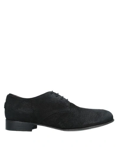 Le Ruemarcel Laced Shoes In Black
