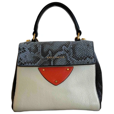 Pre-owned Coccinelle Leather Bag In White