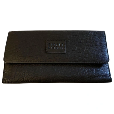 Pre-owned Stuart Weitzman Leather Clutch In Black