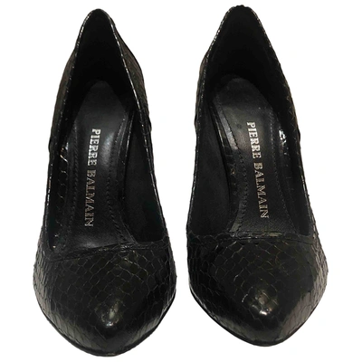 Pre-owned Pierre Balmain Black Leather Heels