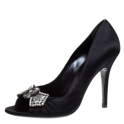 Pre-owned Gucci Black Satin Crystal Bow Embellished Peep Toe Pumps Size 39.5