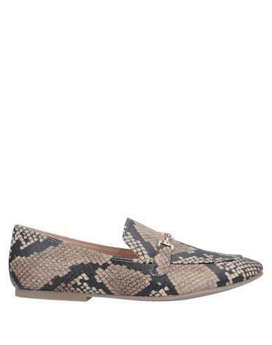 steve madden pointed toe loafers