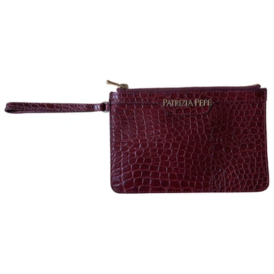 Pre-owned Patrizia Pepe Leather Clutch Bag In Burgundy