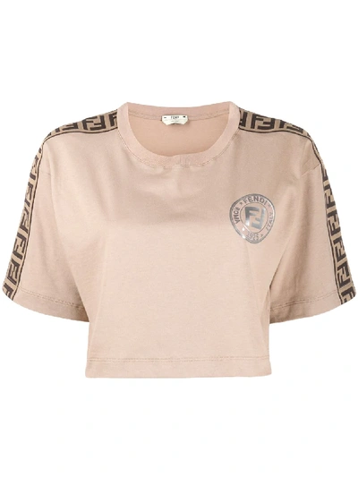 Fendi Cropped Logo Stripe T-shirt In 大地色