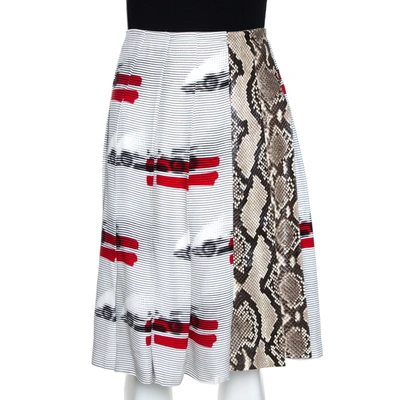 Pre-owned Prada White Printed Crepe Python Skin Trim Pleated Skirt L