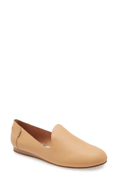 Toms Darcy Flat In Beige Leather