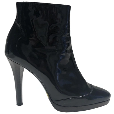 Pre-owned Emilio Pucci Patent Leather Ankle Boots In Black