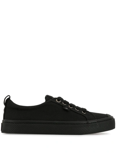 Cariuma Oca Canvas Low-top Sneakers In Black