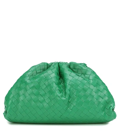 Bottega Veneta The Pouch Intrecciato Leather Wristlet Purse In Green