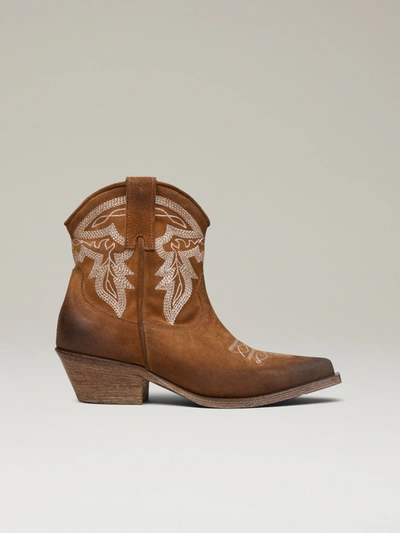 M. Gemi The Giada Short Cowboy Boot In Tan