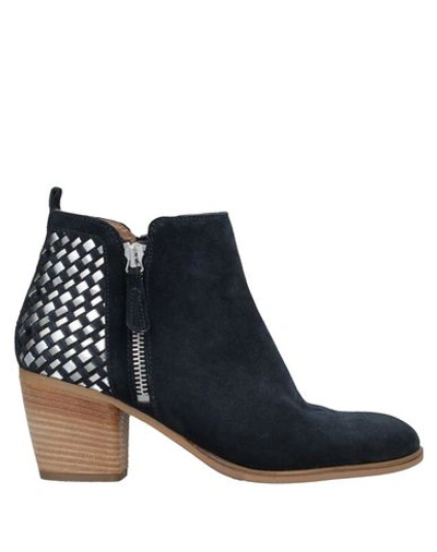 Carmens Ankle Boots In Dark Blue
