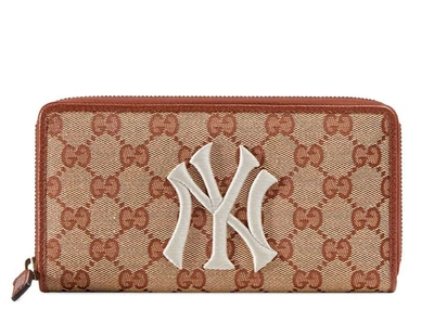 Pre-owned Gucci Zip Around Wallet Ny Yankees Patch Gg Beige/brick Red