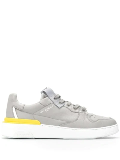Givenchy Wing Low Leather Sneakers In Grey