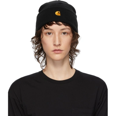 Carhartt Chase Logo-embroidered Ribbed-knit Beanie In Black / Gol