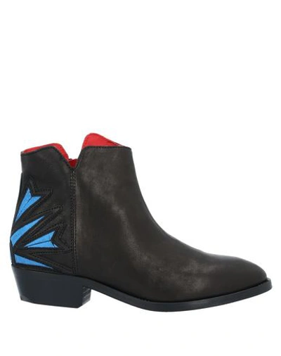 Catarina Martins Ankle Boots In Black