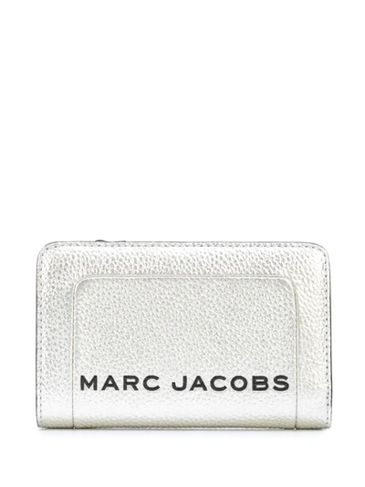 Marc Jacobs Metallic Logo Wallet In Silver