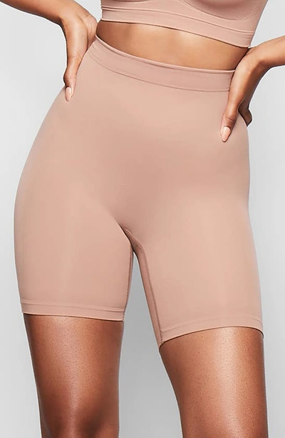 Skims Mid-thigh Sculpting Shorts In Umber