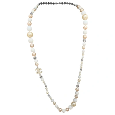 Pre-owned Chanel Pearls Pendant In White