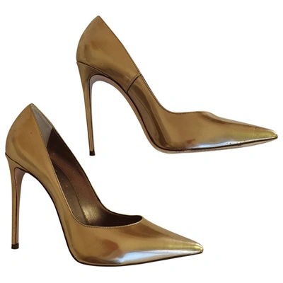 Pre-owned Le Silla Patent Leather Heels In Gold