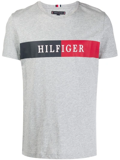 Tommy Hilfiger Colour-block Logo T-shirt In Grey