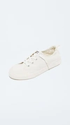 Tretorn Meg Slip-on Sneaker In Vintage White