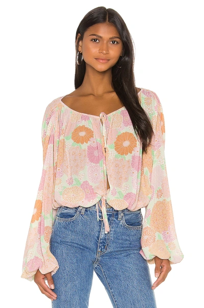 L'academie The Alayna Top In Peach Floral