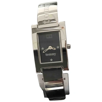 Pre-owned Tommy Hilfiger Watch In Silver