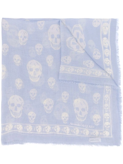 Alexander Mcqueen Skull Print Frayed Scarf In Light Blue,white