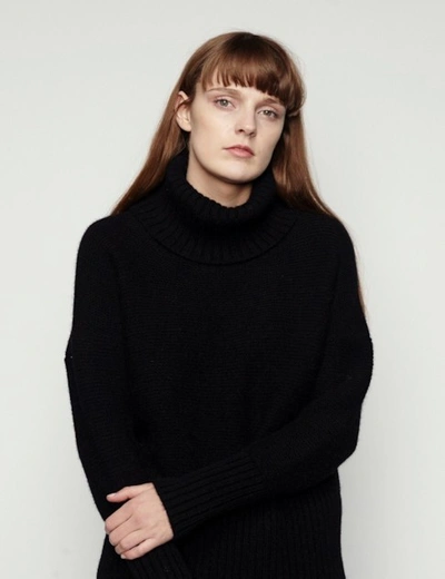 Fiorella Pratto Ruwa Sweater Black