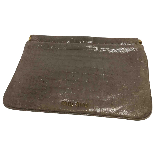 Pre-Owned Miu Miu Grey Patent Leather Clutch Bag | ModeSens