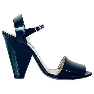 Pre-owned Dolce & Gabbana Patent Leather Sandal In Black