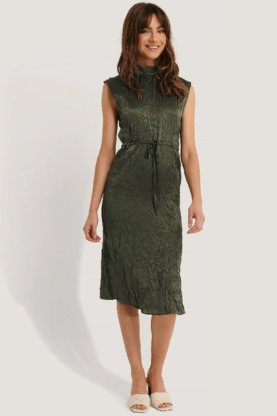 Trendyol Shiny Wrinkle Effect Midi Dress Green In Khaki