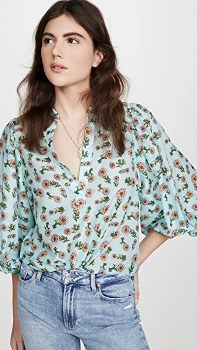 Alice And Olivia Raya Floral-print Cotton And Silk-blend Mousseline Blouse In Dazed