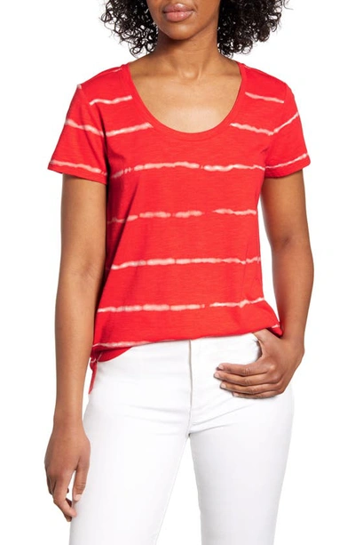 Vince Camuto Linear Whispers Cotton Blend T-shirt In Bright Ladybug