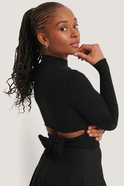 Romy X Na-kd Tied Back Knitted Top - Black In Black