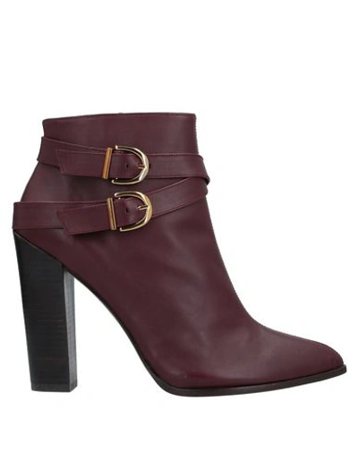 Pura López Ankle Boot In Maroon