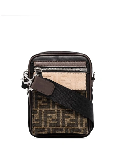 Fendi Kuriertasche Mit Ff-print In Brown