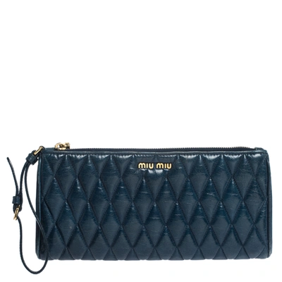 Pre-owned Miu Miu Blue Diamond Quilted Leather Zip Wristlet Clutch