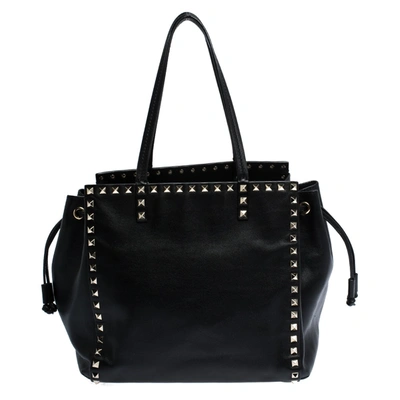 Pre-owned Valentino Garavani Black Leather Rockstud Drawstring Tote