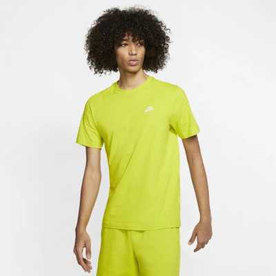 Nike Sportswear Club Men's T-shirt In Green