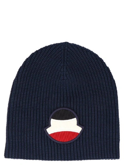 Moncler Ribbed Patched Beanie In Blue