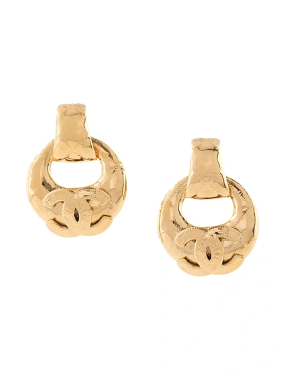 Pre-owned Chanel 1994s Shaking Hoop Motif Earrings In Gold